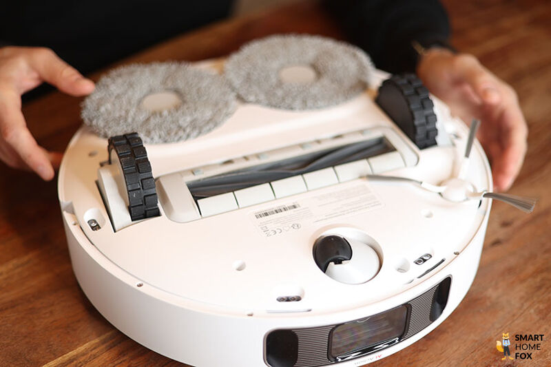 Салфетка робота Dreame снизу.